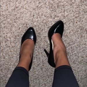 basic black heels